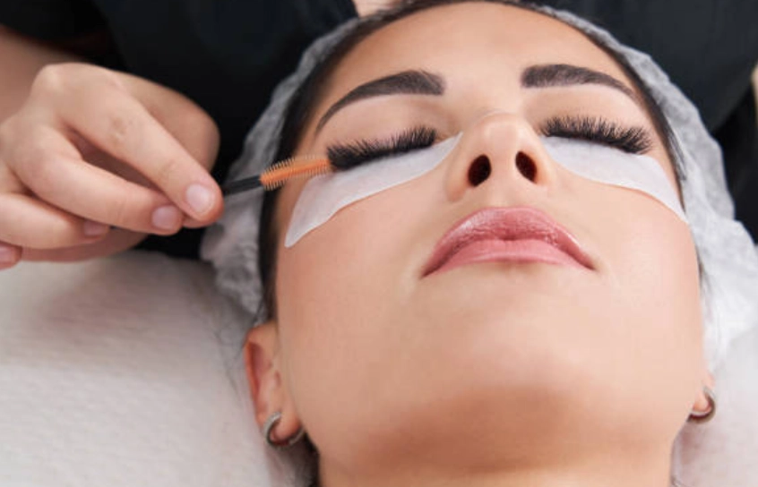 Extensiones de pestañas rusas de volumen