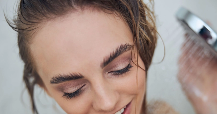 1How To Shower With Eyelash Extensions