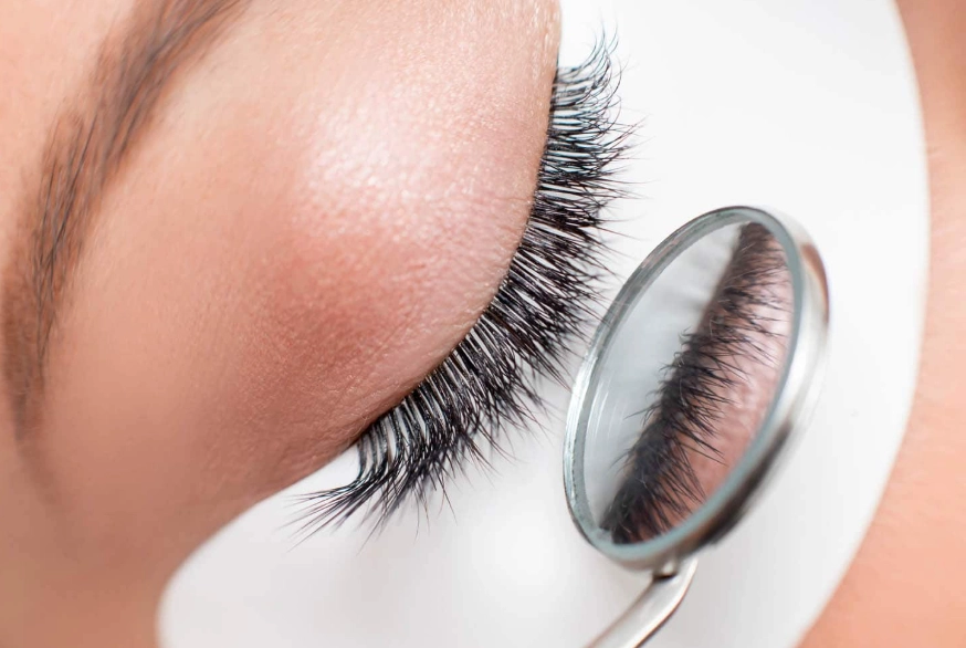 Kardashian Eyelash Extensions2