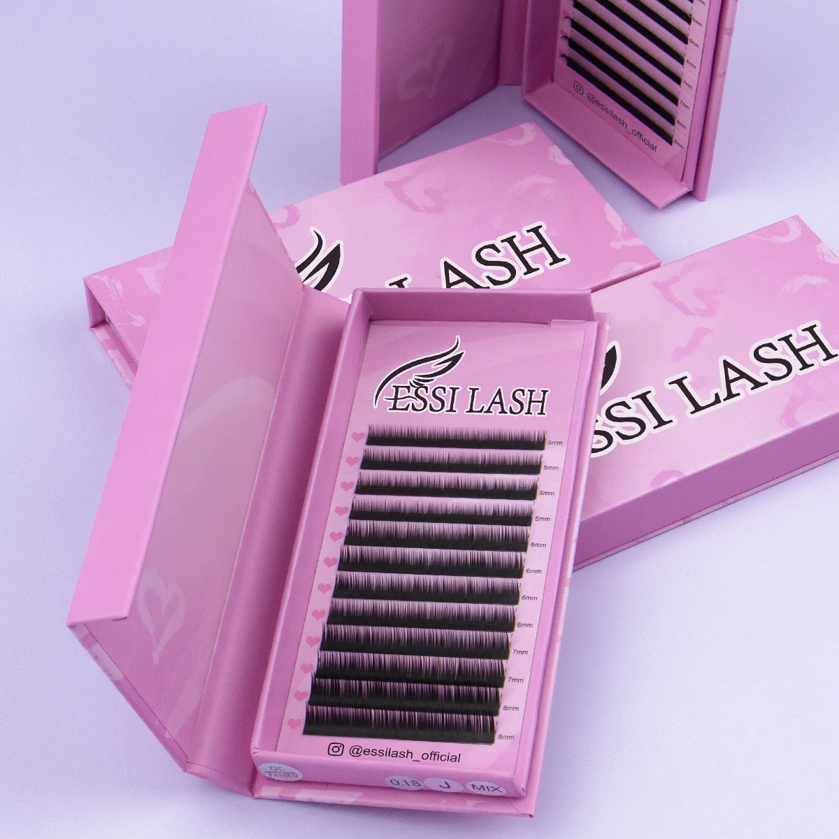 U-shaped fan formation with less horizontal spread at the tips