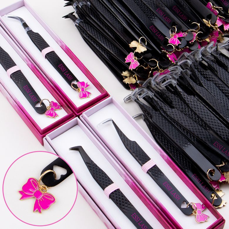 ESSILASH professional lash tweezers have tight closed tips to hold lashes firmly without dropping. Ergonomic anti-slip handle avoids hand soreness for long salon hours, regular isolation & fiber volume styles, custom logo wholesale.