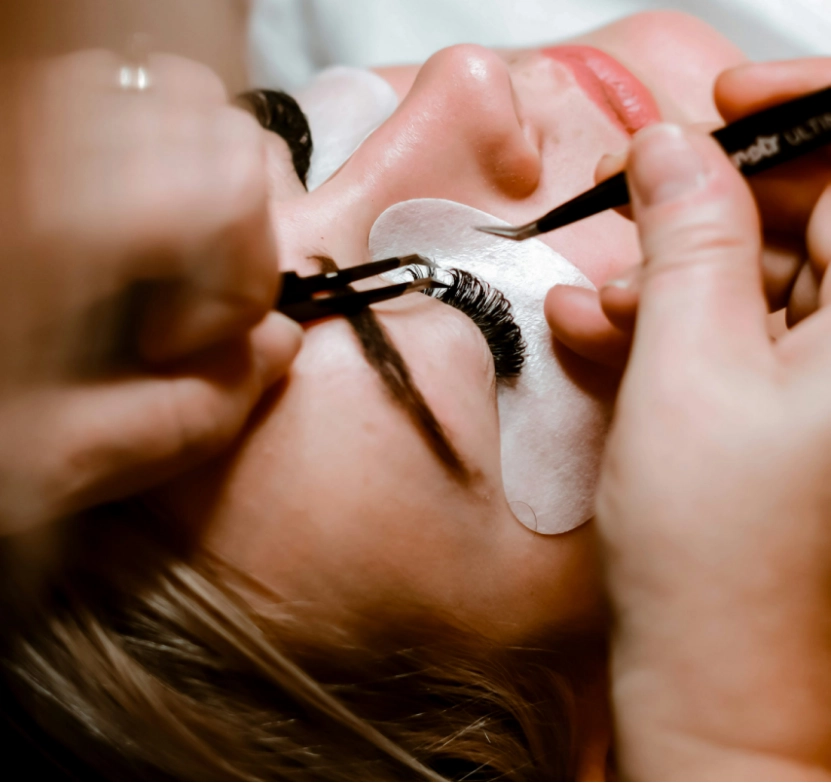 Eyelash Extension Safety: Essential Tips for Protecting Your Clients’ Lashes and Eyes