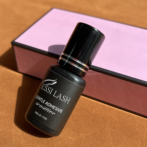 Best Lash Glues 2026: Top 4 Professional Adhesives Best Lash Glues 2026: Top 4 Professional Adhesives